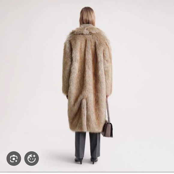 Totême Long Beige Faux Fur🤍 - Picture 2 of 13